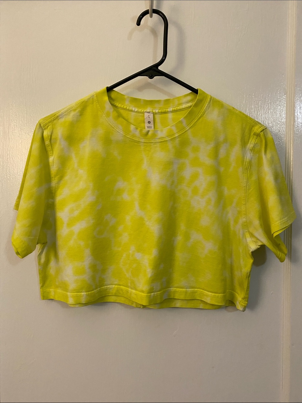 Lululemon All Yours Cropped T-Shirt Marmoleado Highlight Yellow Tie-dye Size 4
